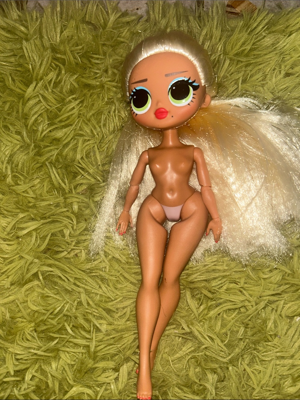 LOL OMG Swag doll